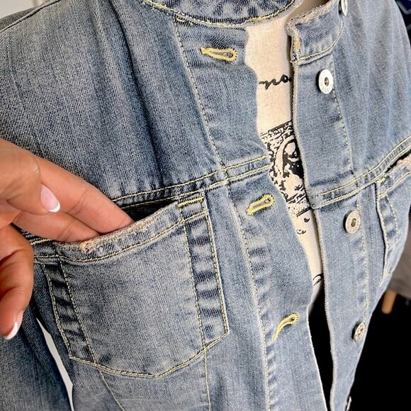 Vintage Guess Denim Jacket size Large - Picture 6 of 6